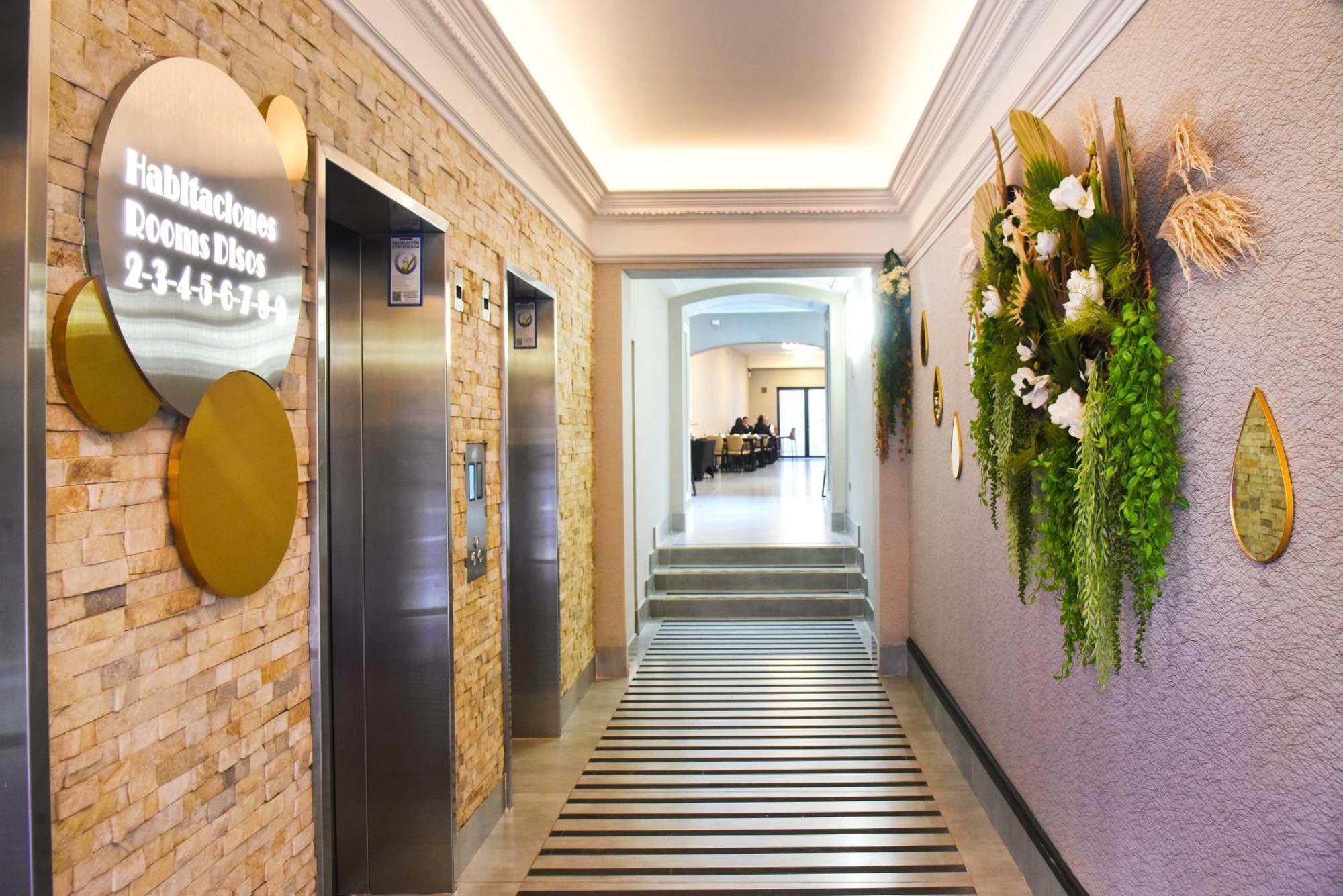 Hotel Hw Express 圣地亚哥 外观 照片